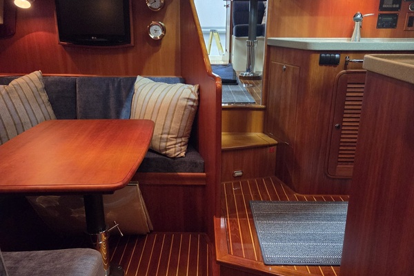 Ruckus 44ft Hinckley Yacht For Sale
