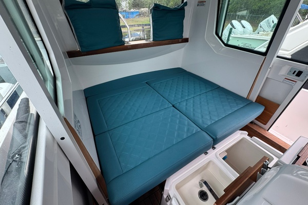 28ft Axopar Yacht For Sale