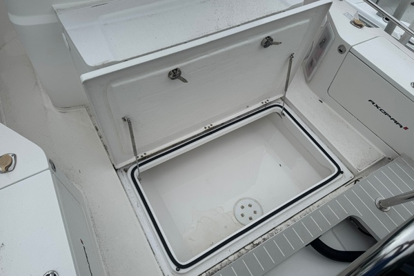 28ft Axopar Yacht For Sale