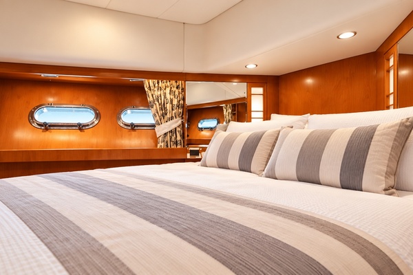 62ft Horizon Yacht For Sale