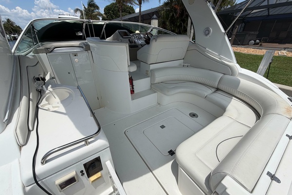 37ft Cruisers Yachts Yacht For Sale