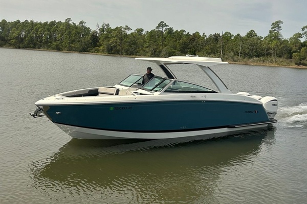 33ft Cobalt Yacht For Sale