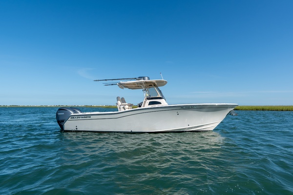 26ft Grady White Yacht For Sale