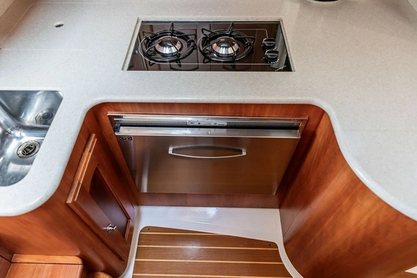 Legacy Yachts 32 Yacht For Sale
