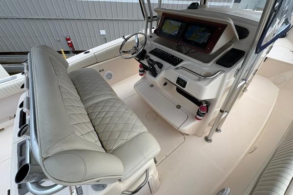 30ft Grady White Yacht For Sale