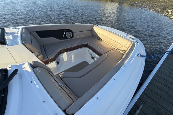 24ft Sea Ray Yacht For Sale