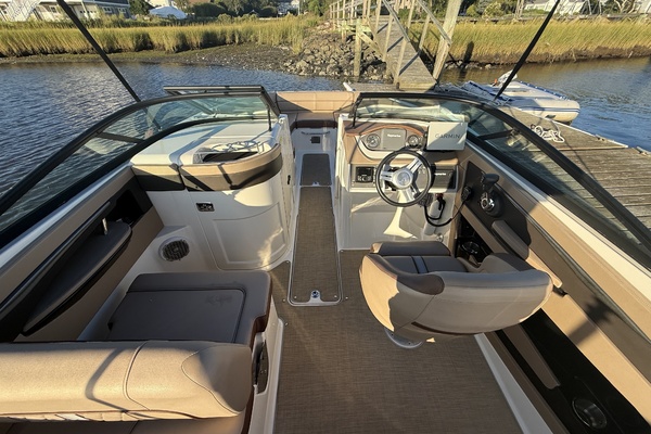 24ft Sea Ray Yacht For Sale