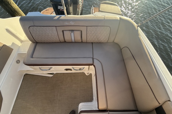 24ft Sea Ray Yacht For Sale