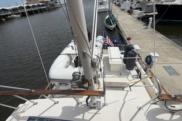 43ft Albin Yacht For Sale