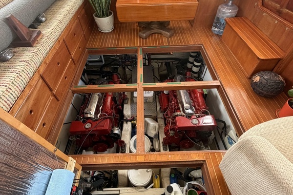 43ft Albin Yacht For Sale