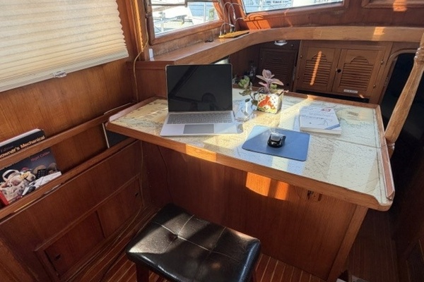 43ft Albin Yacht For Sale