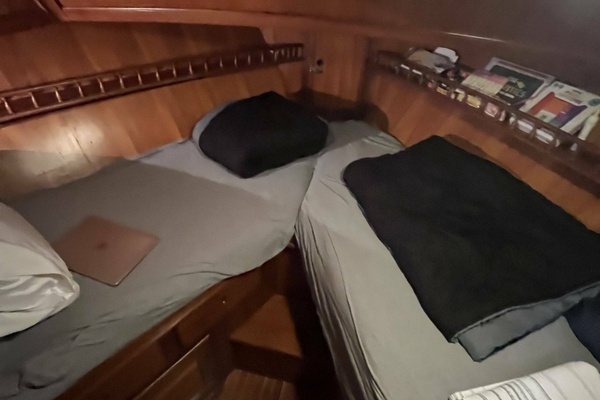 43ft Albin Yacht For Sale