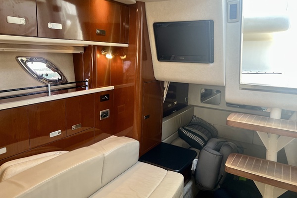 33ft Sea Ray Yacht For Sale