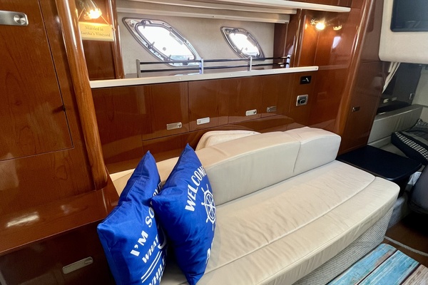 33ft Sea Ray Yacht For Sale