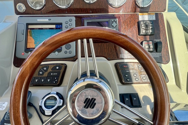 33ft Sea Ray Yacht For Sale