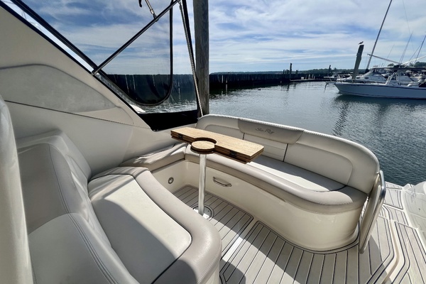 33ft Sea Ray Yacht For Sale