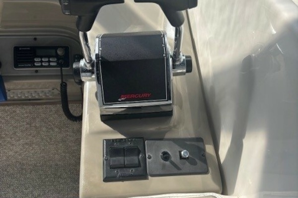 Pourhouse 32ft Bayliner Yacht For Sale