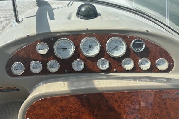 Pourhouse 32ft Bayliner Yacht For Sale
