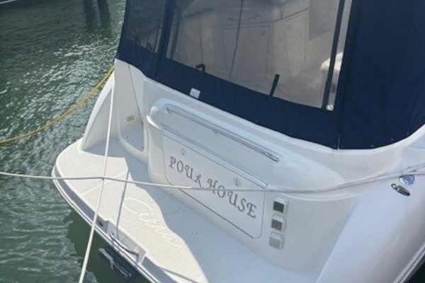 Pourhouse 32ft Bayliner Yacht For Sale