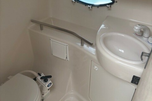 Pourhouse 32ft Bayliner Yacht For Sale