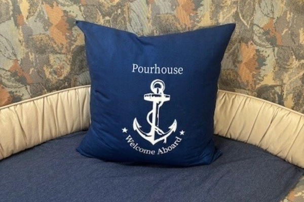 Pourhouse 32ft Bayliner Yacht For Sale