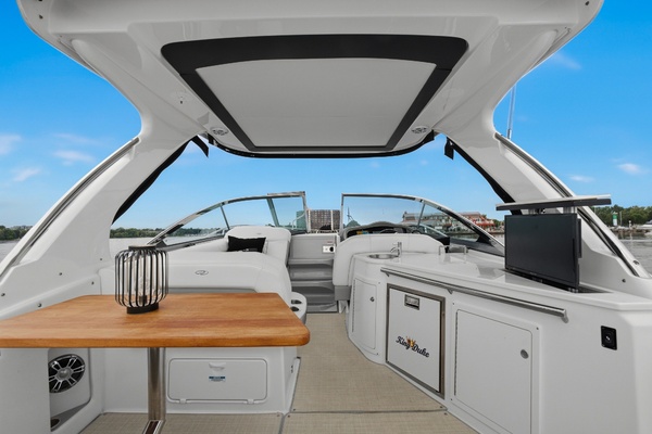 33ft Regal Yacht For Sale