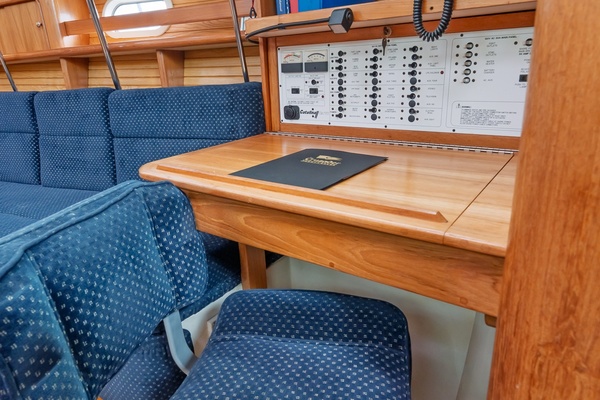 Water Colors 38ft Catalina Yacht For Sale