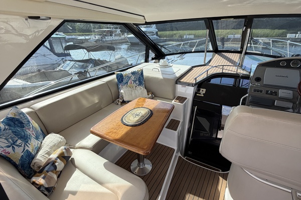 Knotty IV 46ft Regal Yacht For Sale