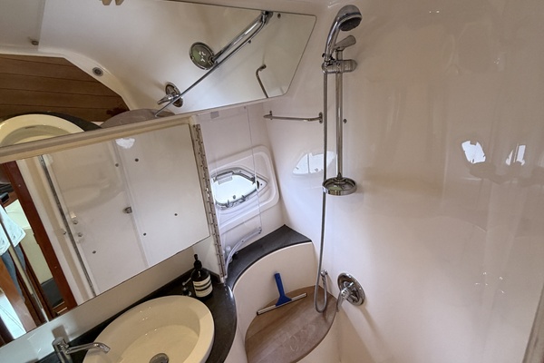 Knotty IV 46ft Regal Yacht For Sale