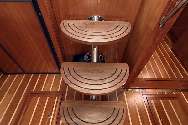 Knotty IV 46ft Regal Yacht For Sale