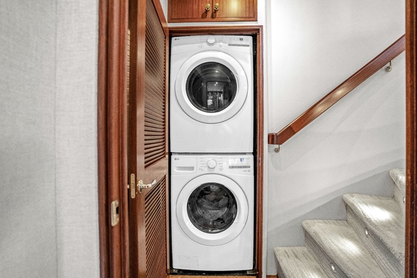 CABANA 85ft Pacific Mariner Yacht For Sale