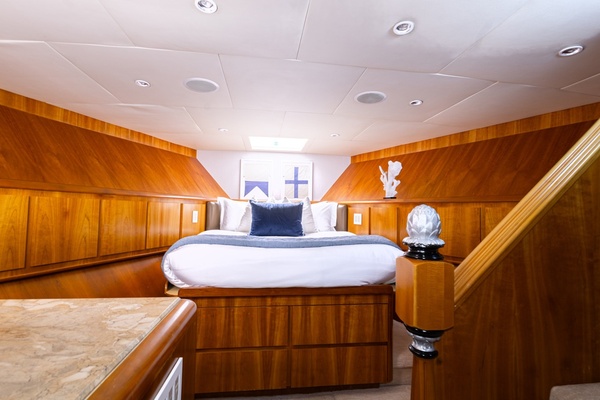 110ft Broward Yacht For Sale