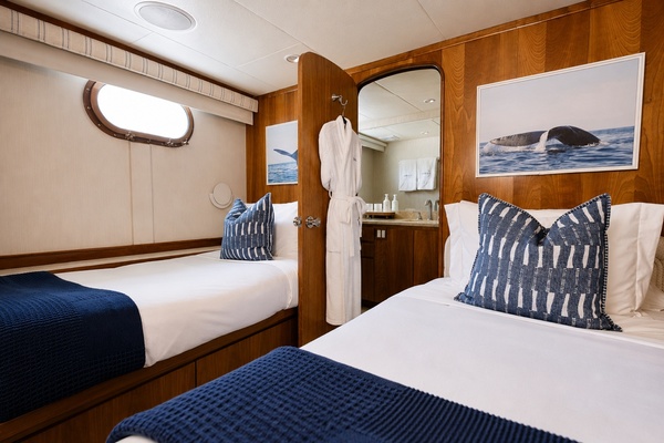 110ft Broward Yacht For Sale