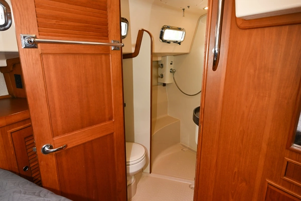 Island Packet 445 Yacht For Sale