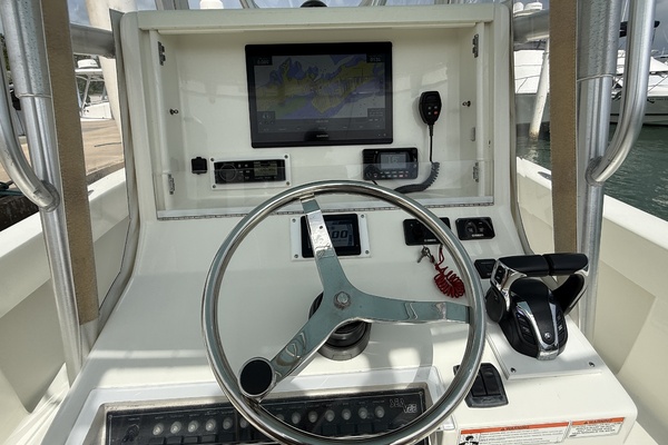 32ft SeaVee Yacht For Sale