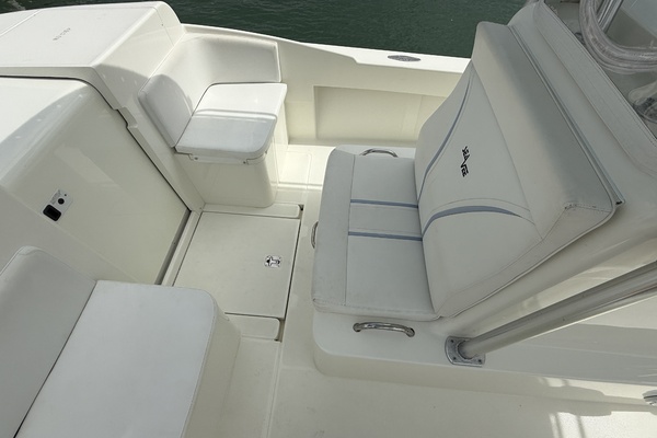 32ft SeaVee Yacht For Sale