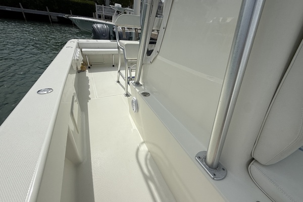 32ft SeaVee Yacht For Sale