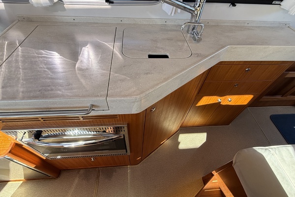 Salt  amp  Light II 37ft Targa Yacht For Sale