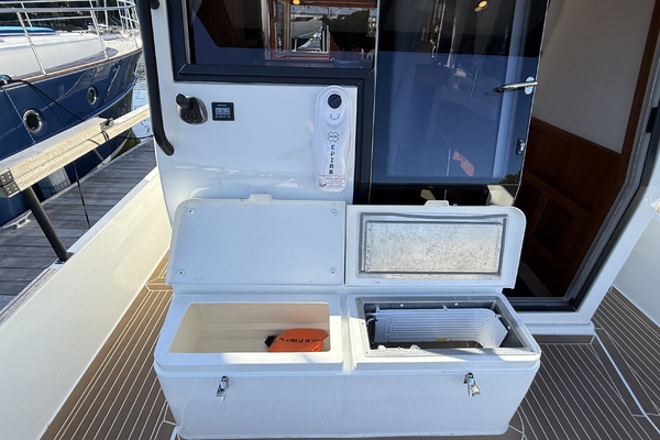 Salt  amp  Light II 37ft Targa Yacht For Sale