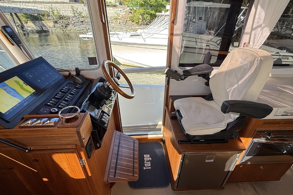 Salt  amp  Light II 37ft Targa Yacht For Sale