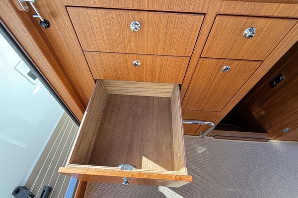 Salt  amp  Light II 37ft Targa Yacht For Sale