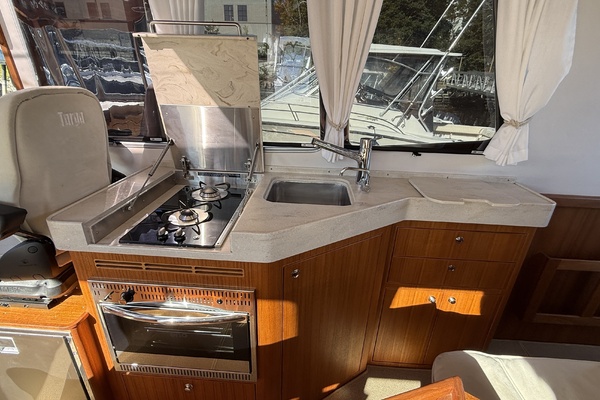 Salt  amp  Light II 37ft Targa Yacht For Sale