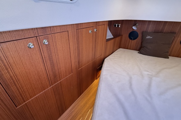 Salt  amp  Light II 37ft Targa Yacht For Sale