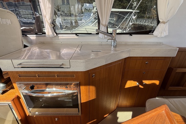 Salt  amp  Light II 37ft Targa Yacht For Sale
