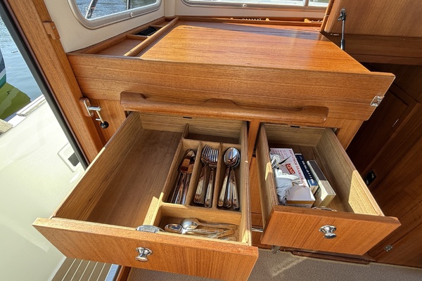 Salt  amp  Light II 37ft Targa Yacht For Sale