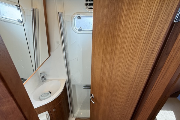 Salt  amp  Light II 37ft Targa Yacht For Sale