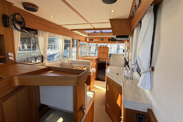 Salt  amp  Light II 37ft Targa Yacht For Sale