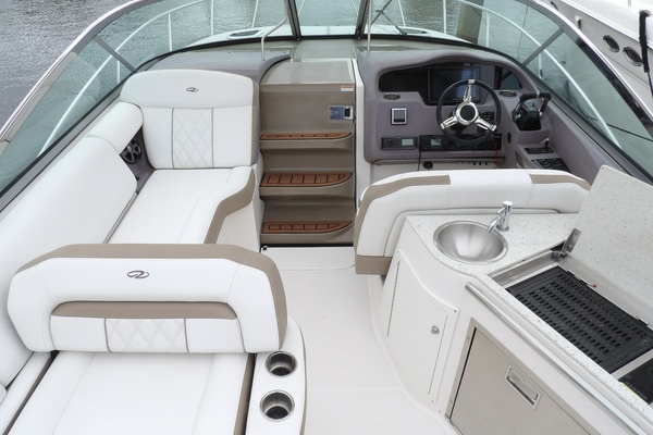 33ft Regal Yacht For Sale