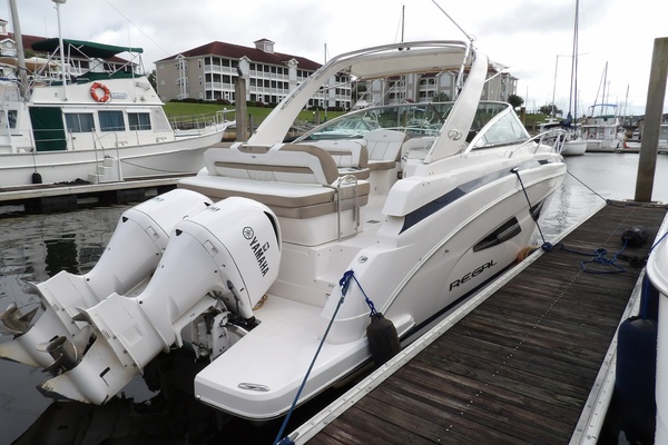 33ft Regal Yacht For Sale