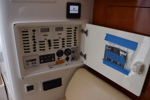 Intrepid 390 Sport Yacht Yacht For Sale